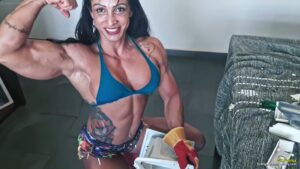 Gil Cunha recycle her microwave