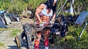 Bombshell scrapyard workout