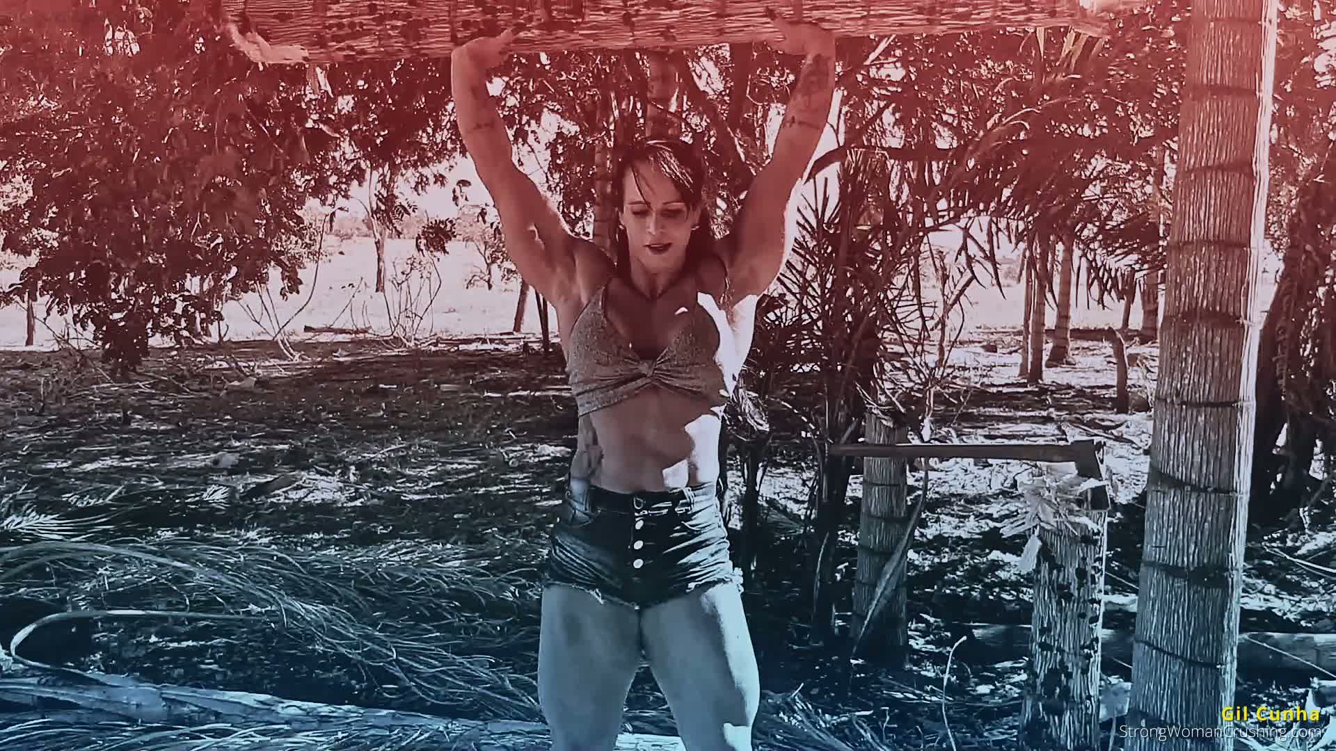 princ Gil cunha cuts and lifts a tree 001 4