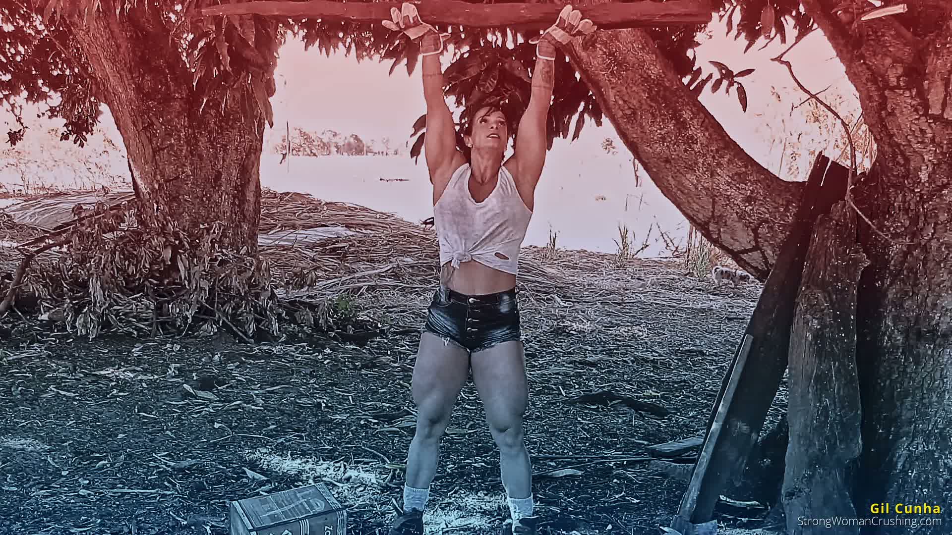 princ Gil cunha rips blouse and bend some hard metal cans 001 3