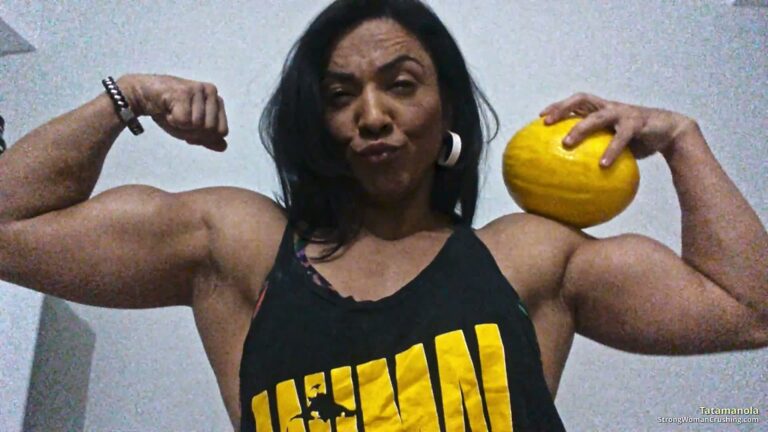 princ Tatamanola crushes cantaloupe 001 3