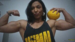 Tatamanola crushes melon