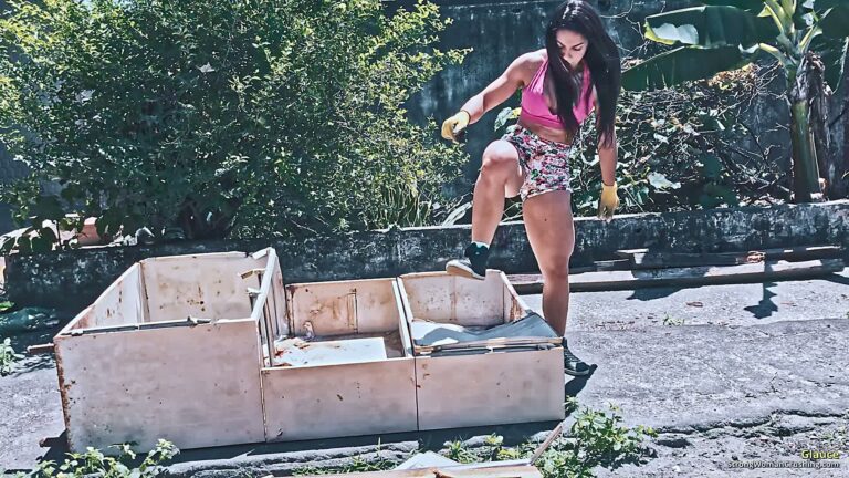 princ GX rages against big kitchen cabine 001 7