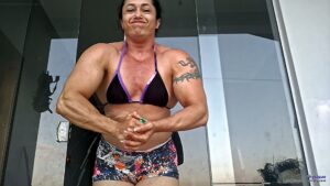 Physique soda can crushing power