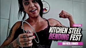 Luh Monstrinha hard kitchen metal bending fest