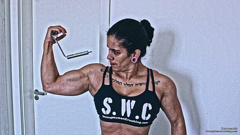 Sassenach bends kitchenware with her big biceps<span class="rmp-archive-results-widget rmp-archive-results-widget--not-rated"><i class=" rmp-icon rmp-icon--ratings rmp-icon--star "></i><i class=" rmp-icon rmp-icon--ratings rmp-icon--star "></i><i class=" rmp-icon rmp-icon--ratings rmp-icon--star "></i><i class=" rmp-icon rmp-icon--ratings rmp-icon--star "></i><i class=" rmp-icon rmp-icon--ratings rmp-icon--star "></i> <span>0 (0)</span></span>