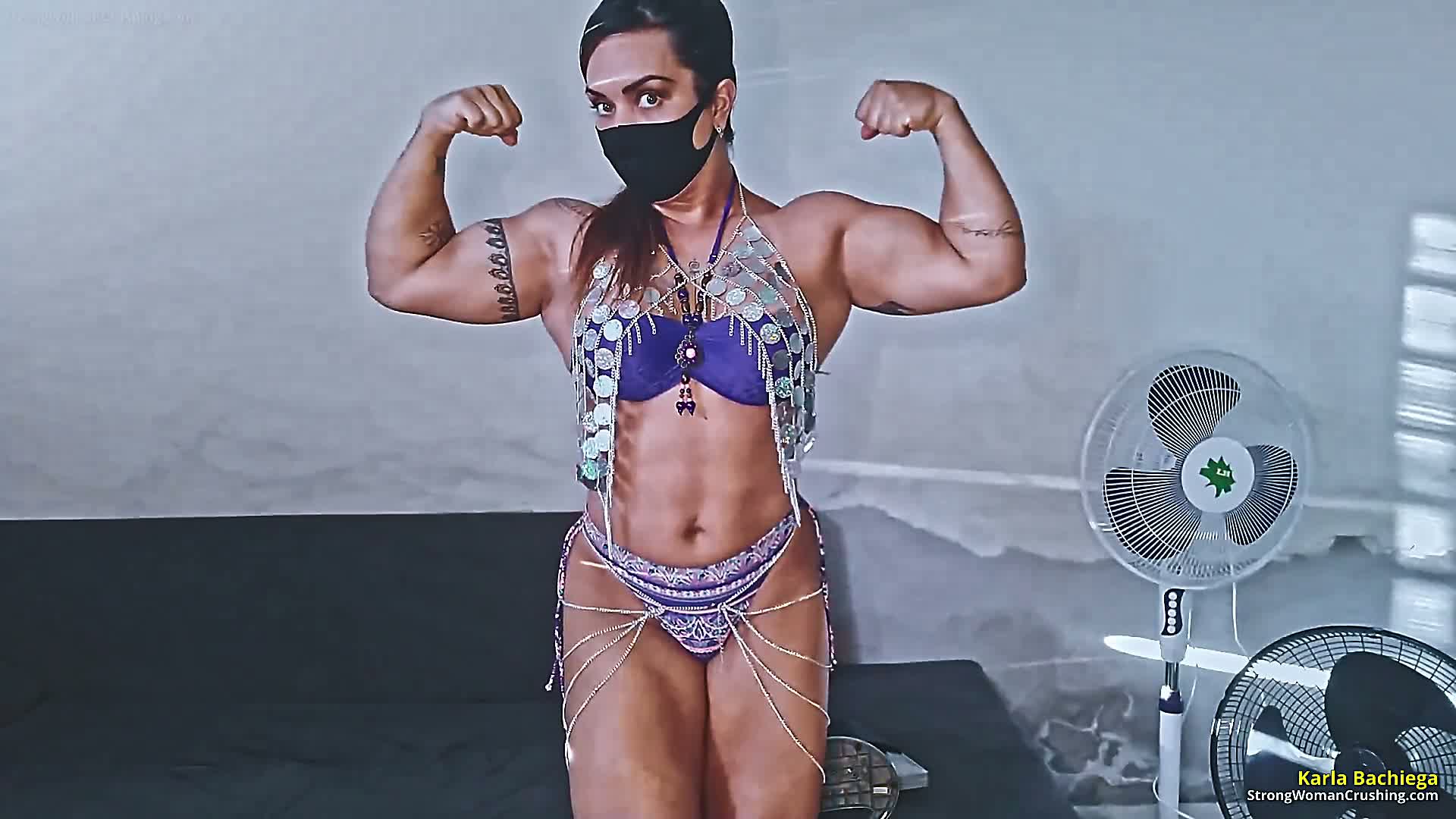 princ KL princess destroys monitor 001 1