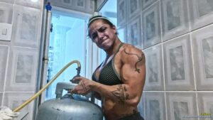 Tatiana bends Metal Cookware and Gas Cylinder Lifting