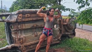 Gil Cunha scrap car rolling and lifting