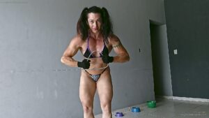 Physique bar bending muscles
