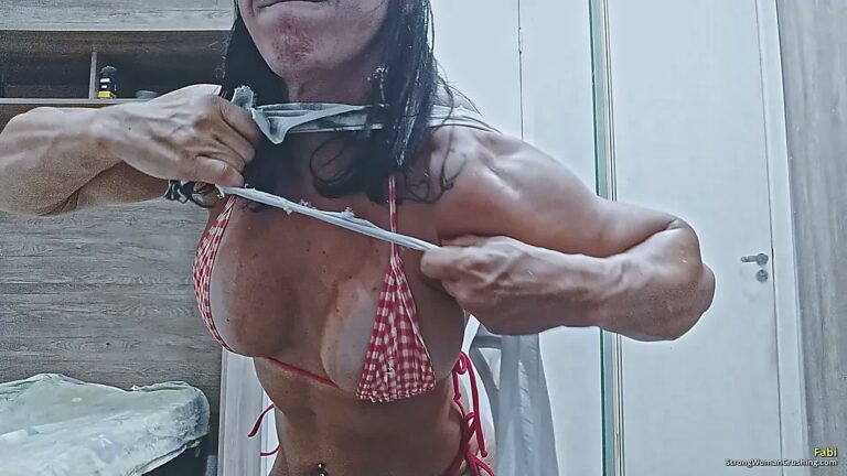 princ FB bikini shirtripping 001 2