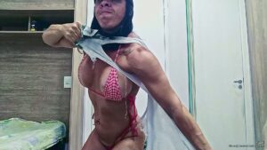 Fabi rips her shirt and shows her bikini