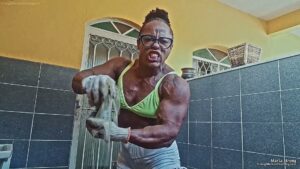 Marta Strong bursts beer cans with her strength
