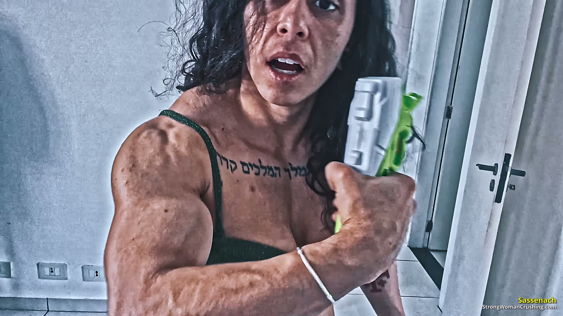 princ SA Muscular Toygun crusher 001 4