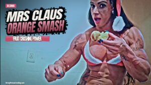 Gil Cunha Mrs. Claus Smashes fruits